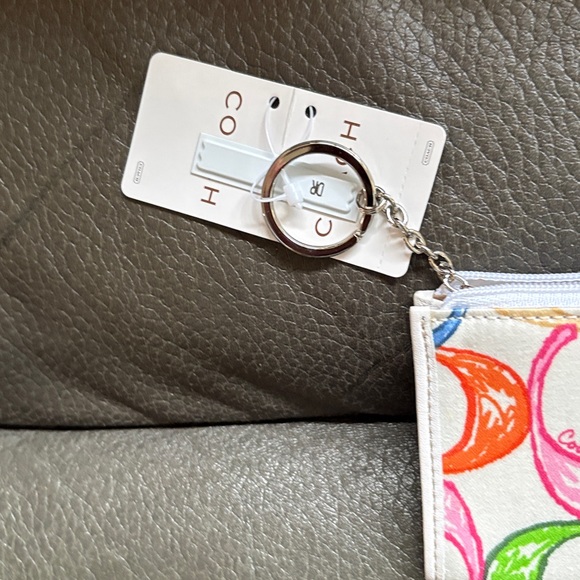 Coach mini zip multi color and white fabric case - Picture 2 of 8